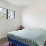 37 Au Bord De La Piscine
