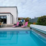 37 Au Bord De La Piscine * Pornic