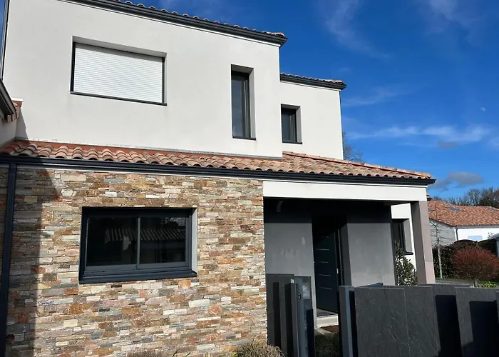 37 Au Bord De La Piscine * Pornic