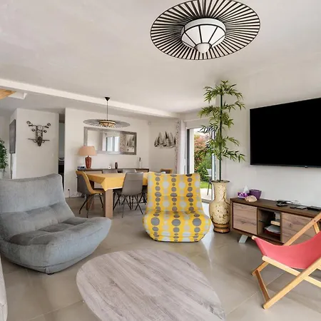 Casa de Férias 37 Au Bord De La Piscine Pornic